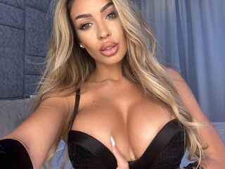 cam girl playing with sextoy ArianaKroft