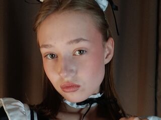 camslut showing tits EvelinaMoorina