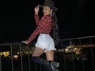 free webcam chat LucyLarz