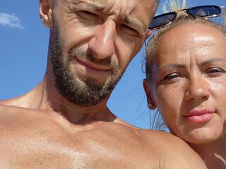 couple webcamsex DianaAndAndrey