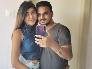 live couple sexcam SaniyaRohit