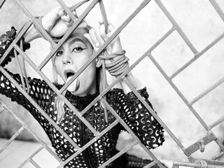 camgirl bondage fetish webcam FiorellaWhite