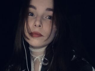 cam girl playing with vibrator AdelinaMorris