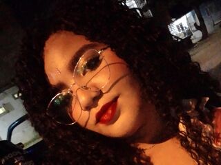 naughty camgirl masturbating AishaBlanco