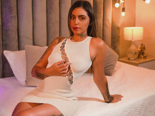 webcam striptease show AlannaBenz