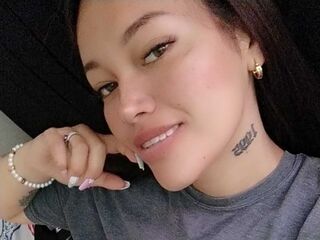 naughty camgirl masturbating with vibrator AliceClement