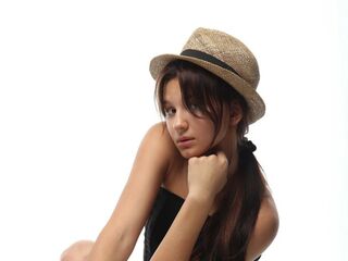 fingering girl chatroom AmaraLace