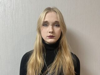 nude webcamgirl pic AmyQuin