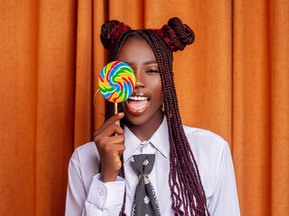 chatroom webcam AniahMoon