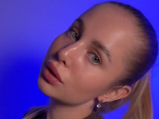naked girl with live cam AnnelleToulson