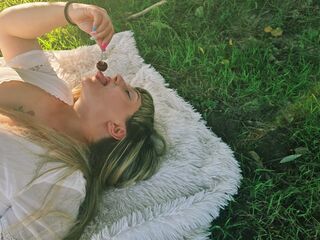 topless cam girl AriaHaley