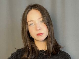 naughty camgirl fingering shaved pussy ArleenSchlabach