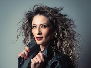 chat room webcam photo AryTorres