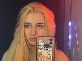 camwhore fingering shaved pussy BarbaraPratt