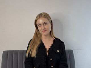 free jasmin livecam BellaMonson