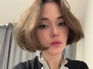 camgirl playing with vibrator BethannBelschner