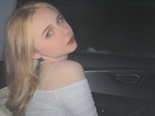 fingering girl cam BetsyLeen