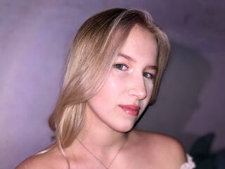hot striptease cam BettyKirsy