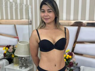 topless cam girl CarlyJoness