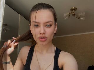 naughty cam girl CarmenWilliams