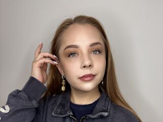 webcam strip tease show CaseySalizar