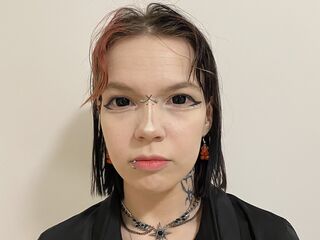 hot cam girl fingering shaved pussy CelesteMccollum