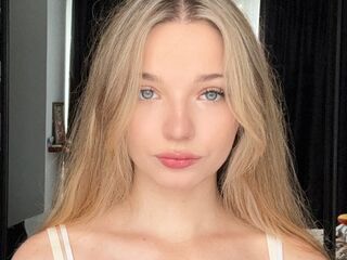 erotic cam CleliaGoel