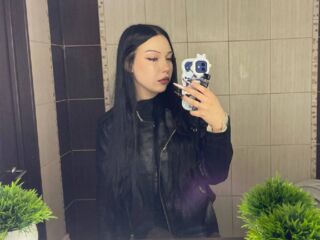 naked camgirl DannBaldino