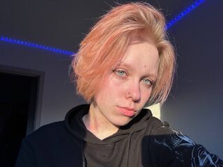 fingering cam girl DeannaBaker
