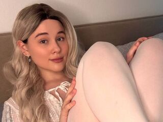 hot striptease web cam DeluaMoon