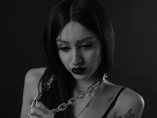 camgirl fingering bald pussy DianaBakers