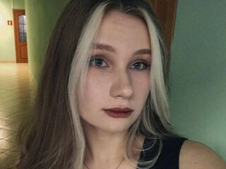 fingering cam slut DorthyZurkus