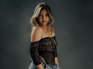 girl chatroom ElianisCuevas