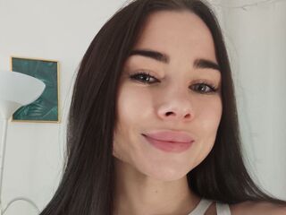 camgirl showing tits EliraVoss