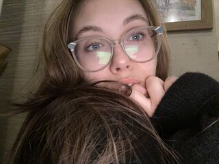 adult video chat room EmilyLoven