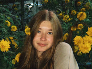 naked girl with cam GemaWiddows