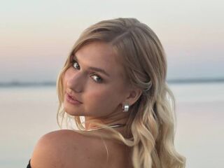 naked girl with live cam masturbating HelenPetrini