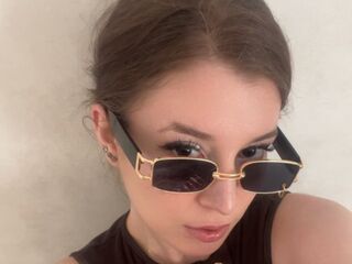 free nude webcam show HeleneBrutger