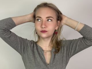 naked cam girl fingering pussy HisakoHenn