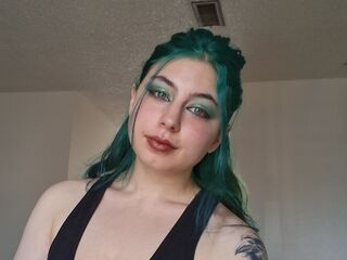 camwhore fingering shaved pussy IreaDecent
