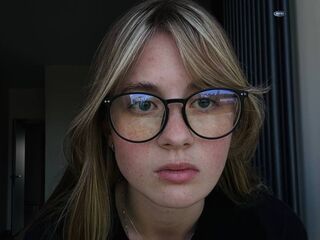 camgirl spreading pussy JacelynAmenta