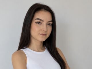 naked girl with webcam fingering JacquieShouse
