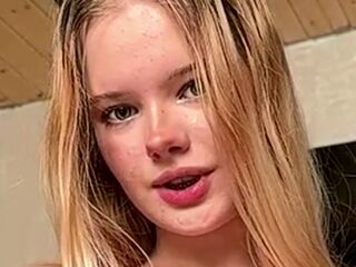 webcam babe chat room JeannettaCeraos