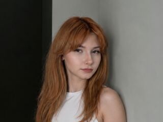 naked cam girl masturbating with dildo JeniceRadulescu