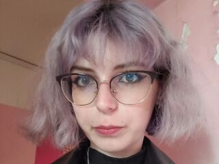 camgirl masturbating with vibrator JudyBowman