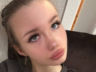 camgirl playing with sextoy JuliaStevens