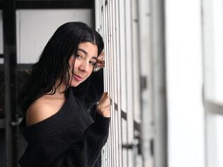 hot cam girl fingering shaved pussy KendalDevinne