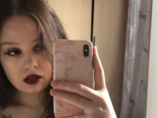 naked webcamgirl LacyPop