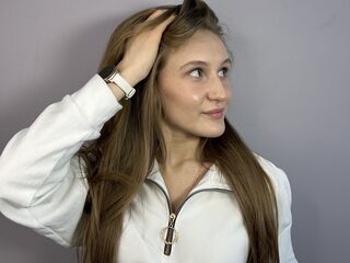 adult webcam chat room LatrinaBrounson