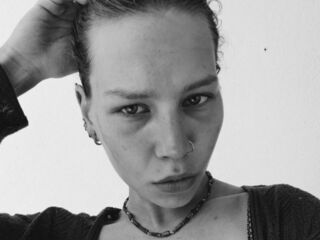 nude webcam girl LeeanneYepes